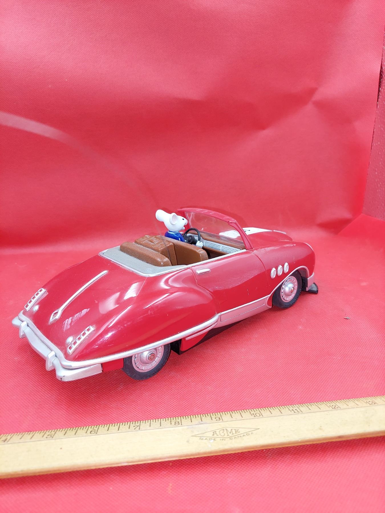 Vintage Stewart Little Car Toy stuart-little-2-plugged-in
