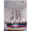 Image 1 : Vintage Wooden Ship Model