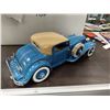 Image 2 : Large 1:16 Scale Die Cast Car