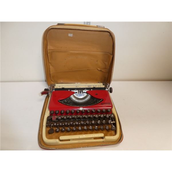 Vintage Groma Typewriter in Original Case