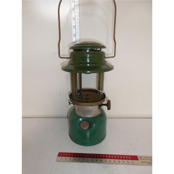 Vintage Coleman #335 Gas Lamp