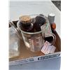 Image 3 : Vintage jars and bottles