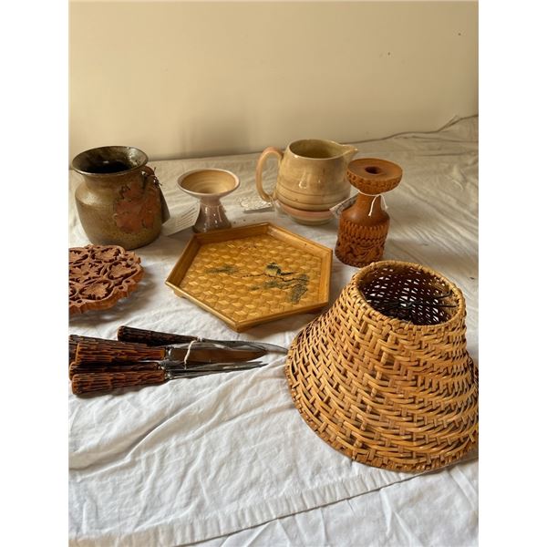 Pottery, steak knives, lamp shade, wood items