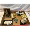 Image 1 : Assorted collectibles