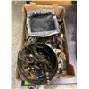 Image 1 : Assorted vintage hardware