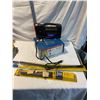 Image 1 : Battery charger, wipers, compressor flashlight