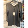 Image 1 : Halston medium NWT top