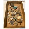 Image 1 : Assorted stones