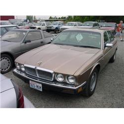 89 JAGUAR VANDEN PLAS 4DR EXMT.                                       