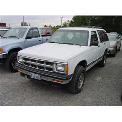 93 CHEVROLET S-10 BLAZER 4X4 4DR SUV EXMT.                            