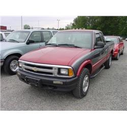 *96 CHEVROLET S-10 P/U EXT CAB 4X4 077,822 ACTUAL                     