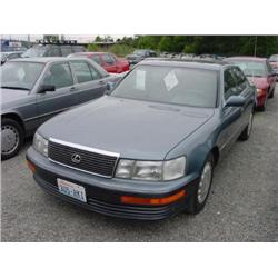 *91 LEXUS LS400 4DR EXMT.                                             