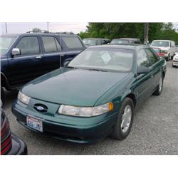 93 FORD TAURUS SHO 4DR EXMT.                                          