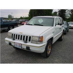93 JEEP GRD CHEROKEE LAREDO 4X4 4DR SUV EXMT.                         