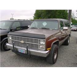 83 CHEVROLET CUSTOM 10 DLX 4X4 P/U EXMT.                              