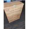 Image 1 : Chest of drawers with Four drawers light wood