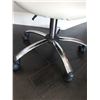 Image 4 : White leather rolling chair