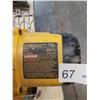 Image 2 : DeWalt 5.5" cordless circular saw no battery no charger model# DC390