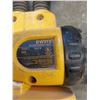 Image 3 : Two Dewalt rechargeable lights model DW919