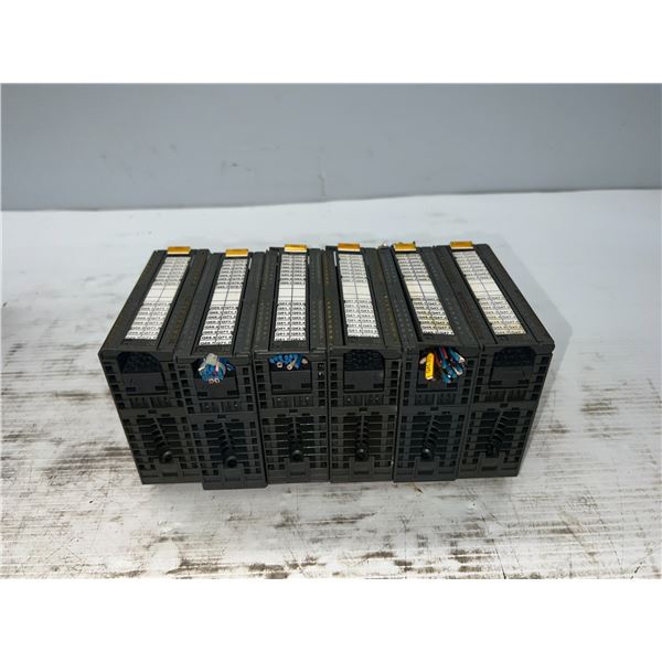 Lot of (6) Siemens #6ES7 322-1BL00-0AA0 Modules