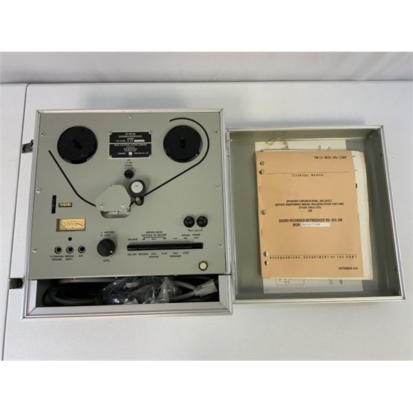 VINTAGE US MILITARY REEL TO REEL TAPE RECORDER 1976 DATED
