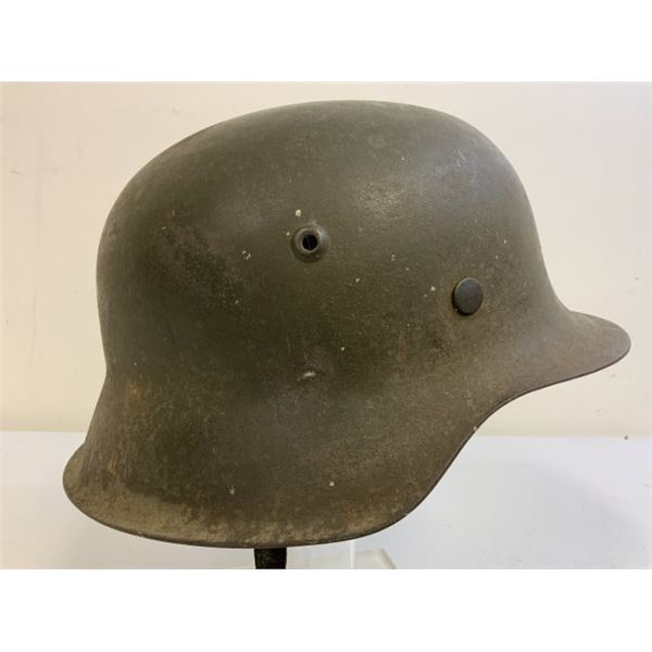 WWII GERMAN M42 COMBAT HELMET COMPLETE WITH LINER AND CHINSTRAP