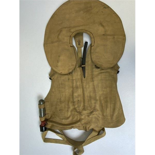 WWII GERMAN NAVY KRIEGSMARINE INFLATABLE LIFE JACKET COMPLETE WITH GAS CARTRIDGE