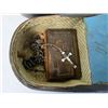 Image 12 : ANTIQUE 19th CENTURY VAMPIRE SLAYING KIT HOUSED IN WOODEN VIOLIN CASE