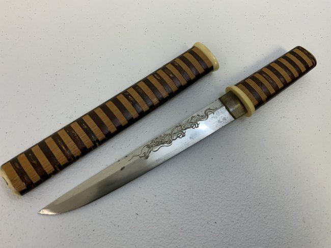 ANTIQUE JAPANESE TANTO SEPPUKU HARAKIRI CARVED HORIMONO DRAGON BLADE