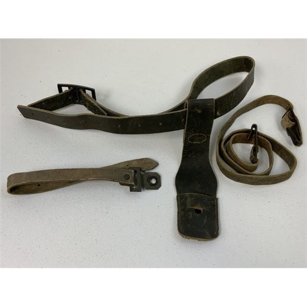 ANTIQUE ITALIAN MILITARY LEATHER PISTOL BELT WITH BAYONET FROG WWI / WWII