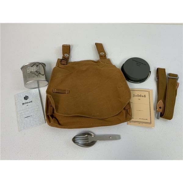 WWI GERMAN REENACTMENT BREAD BAG WITH CONTENTS
