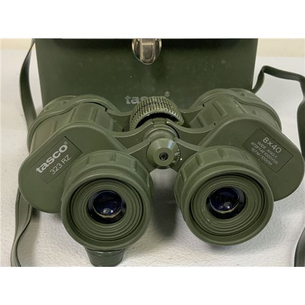 TASCO 323 RZ 8 X 40 RUBBER COATED  BINOCULARS IN CARRY CASE