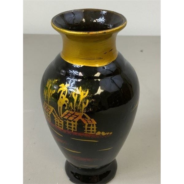 JAPAN VINTAGE JAPANESE VASE HAND PAINTED LACQUER OVER WOOD
