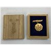 Image 1 : WWII JAPANESE MEDAL AIKOKU FUJINKAI MEMBERSHIP BADGE GOLD WITH BOX