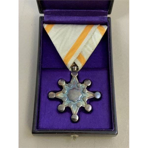 WWII JAPANESE ORDER OF SACRED TREASURE 6th CLASS WITH BOX