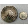 Image 2 : 1970 25th ANNIVERSARY OF THE UNITED NATIONS SET OF 2 SILVER MEDALS