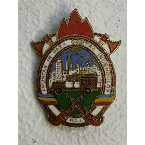 ROMANIA RSR (1965-1989) OUTSTANDING FIREFIGHTER ENAMEL BADGE