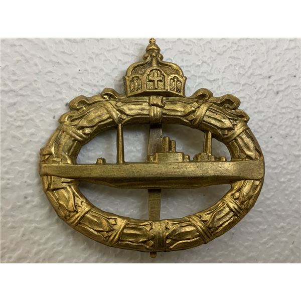 IMPERIAL GERMAN NAVY U-BOAT BADGE WWI HOLLOW BACK