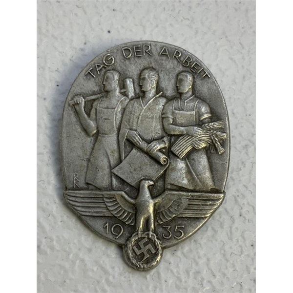 NAZI GERMANY 1934 WORKING DAY BADGE