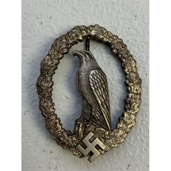 WWII GERMAN LUFTWAFFE RETIRED PILOTS BADGE BY C.E. JUNCKER