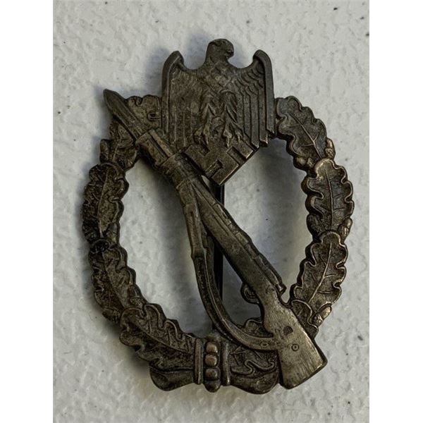 WWII NAZI GERMAN INFANTRY ASSAULT BADGE IN SILVER