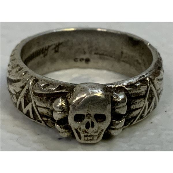 WWII GERMAN SILVER SS SCULL RING DEAT'S HEAD SS