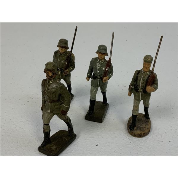 GERMAN NAZI PERIOD LINEOL / ELASTOLIN TOY SOLDIERS ARMY LOT OF 4