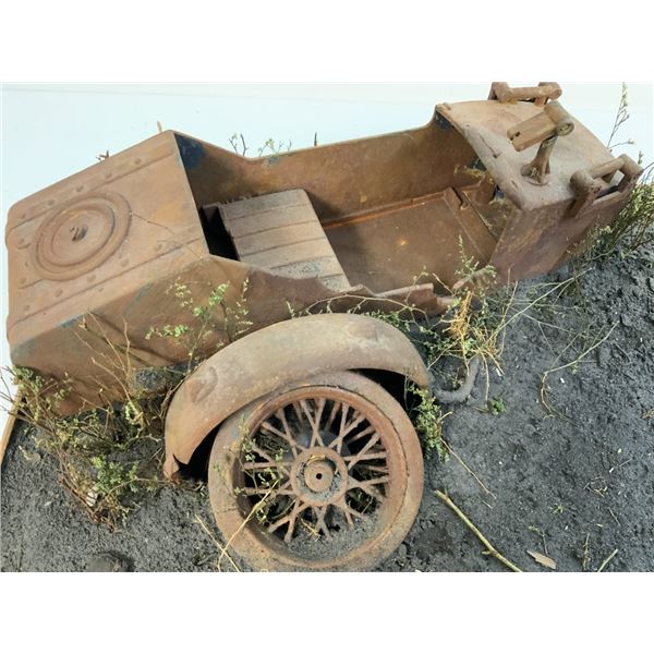 WWII DIORAMA "WAR IS OVER" GERMAN ARMY MOTORCYCLE SIDECAR REMAINS DISPLAY DETAILED