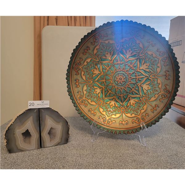 A Gorgeous Decorative Ravenna Glass Bowl With 2 Stunning Geo Book Ends
