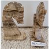 Image 2 : A Dependable Pair Of Horse-Themed Marble Bookends