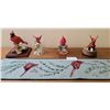 Image 2 : 4 Charming Ceramic Cardinal Ornaments With Cardinal Wall Decor