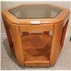 Image 2 : A Delightful Wooden Side-Table With Glass Top