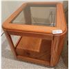 Image 2 : A Wonderful Accent Side Table With Glass Top