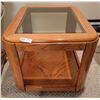 Image 2 : A Wonderful Accent Side Table With Glass Top